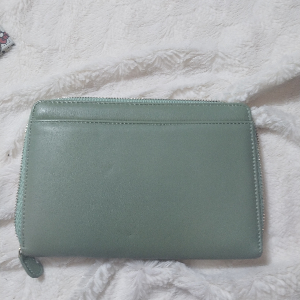 Chic Sage Green Women's Wallet